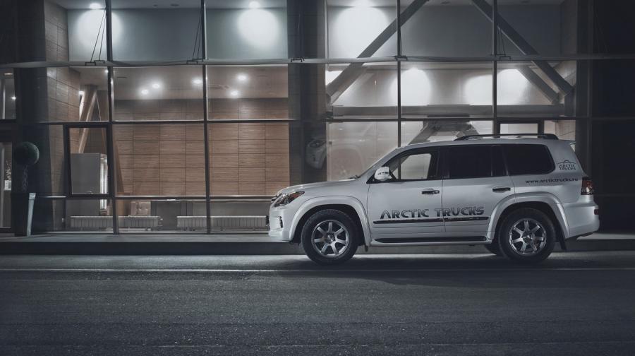  Arctic Trucks Lexus LX570 AT33 (URJ200) 2012 года  (фото 3 из 7)